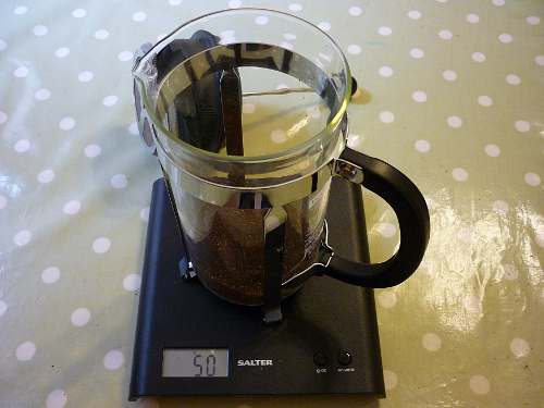 Weighing the coffee